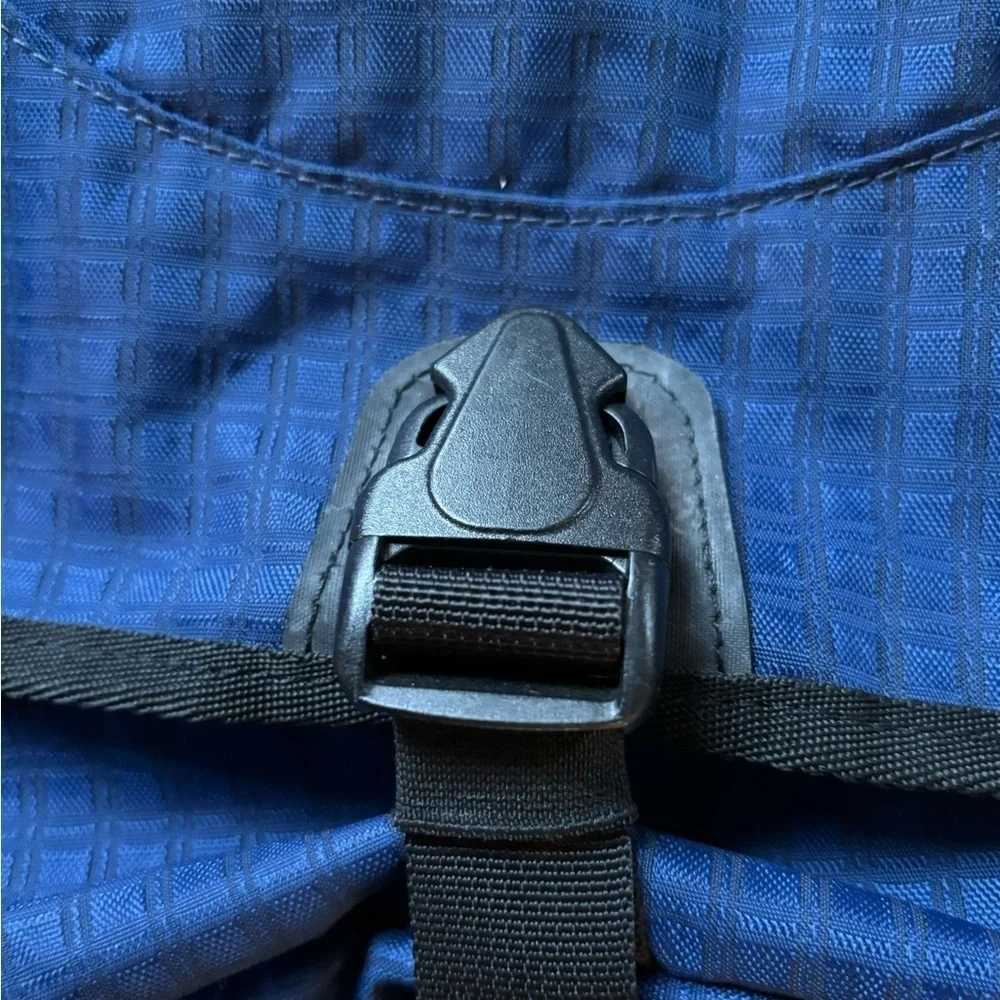 L.L. Bean Men’s Messenger Shoulder Computer Bag Navy Multiple Pockets Flap Close